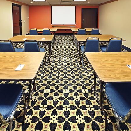 Holiday Inn Express & Suites Fayetteville University Of Arkansas Area By Ihg Eksteriør billede