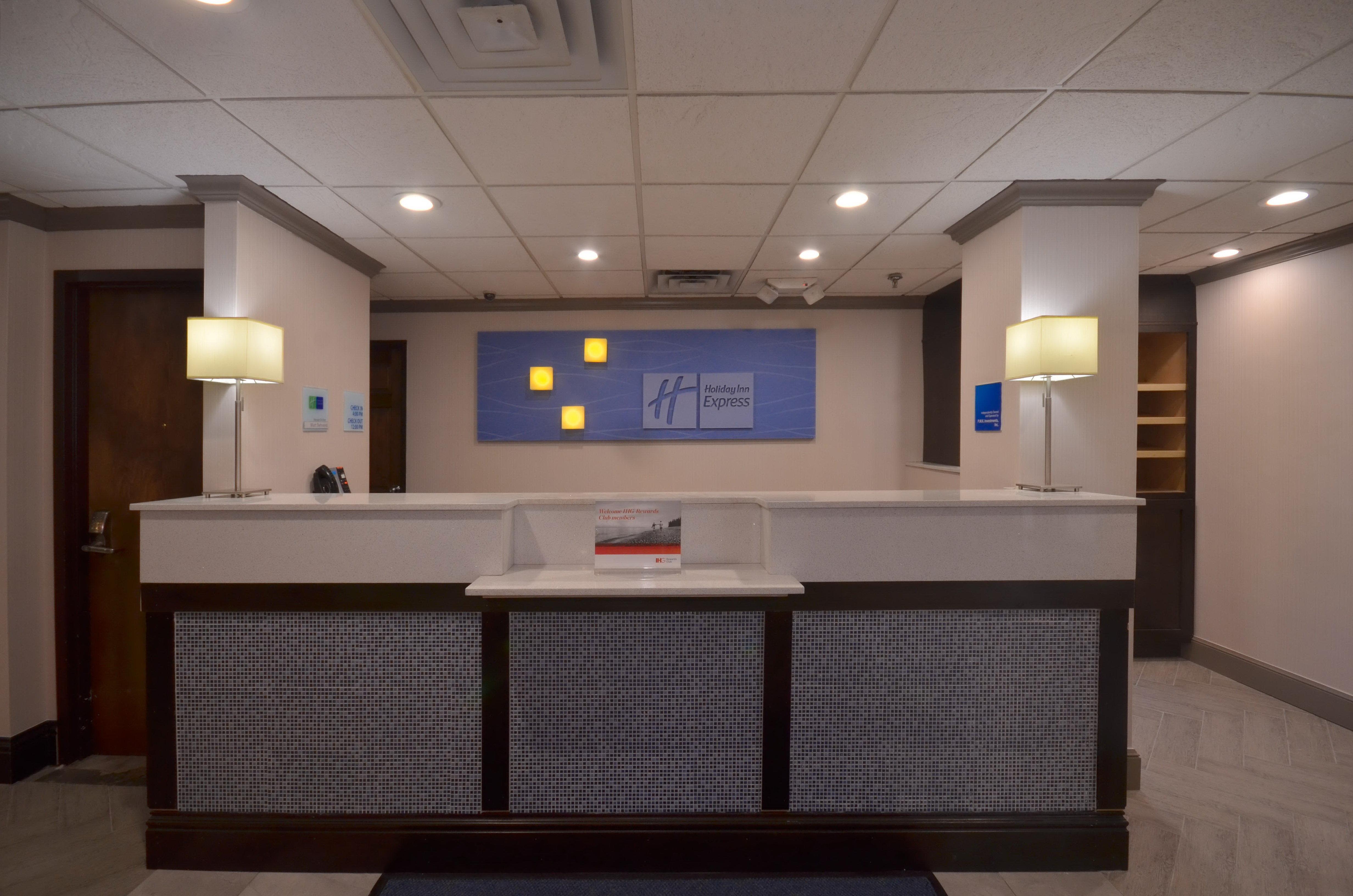 Holiday Inn Express & Suites Fayetteville University Of Arkansas Area By Ihg Eksteriør billede