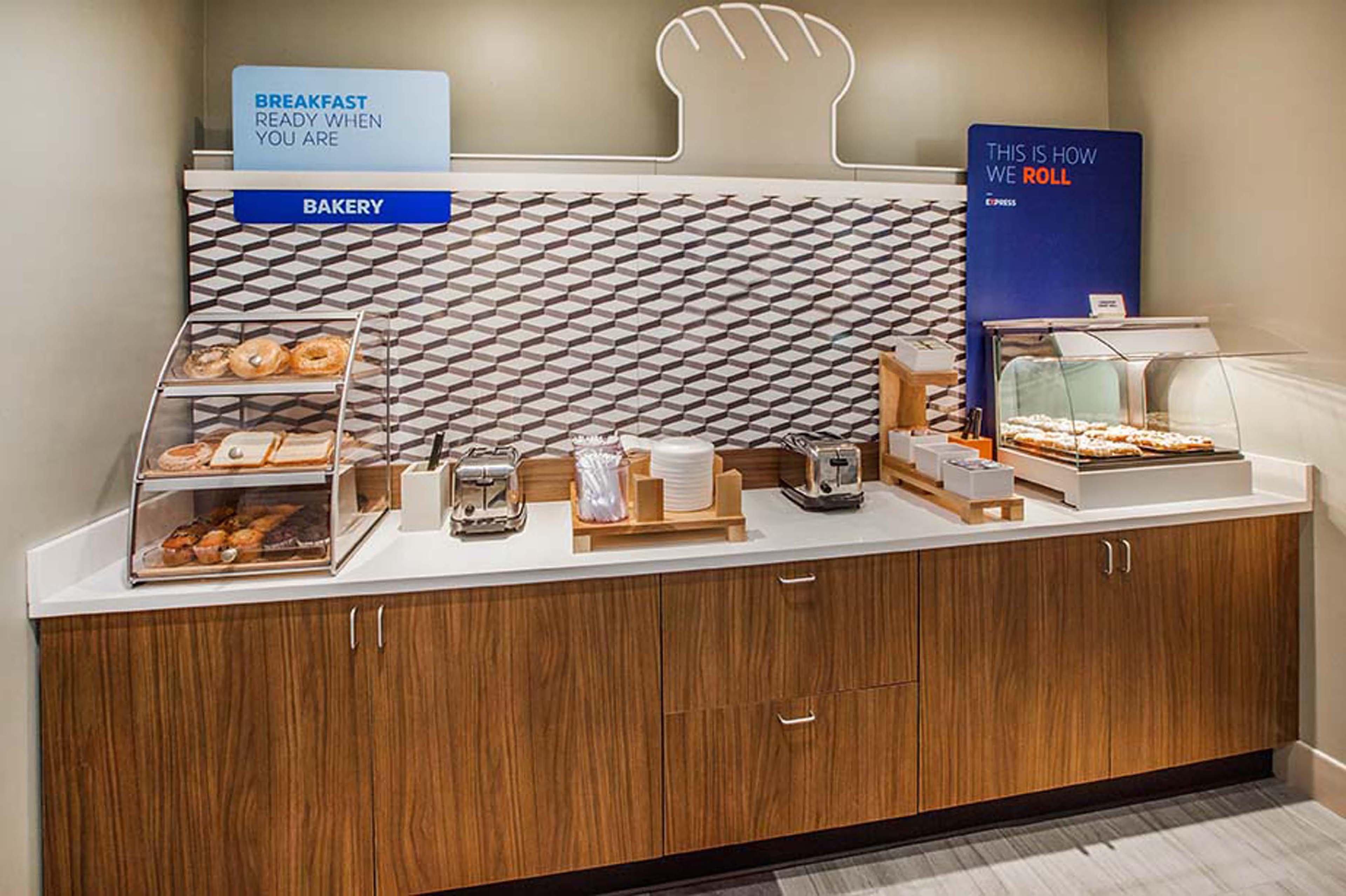 Holiday Inn Express & Suites Fayetteville University Of Arkansas Area By Ihg Eksteriør billede