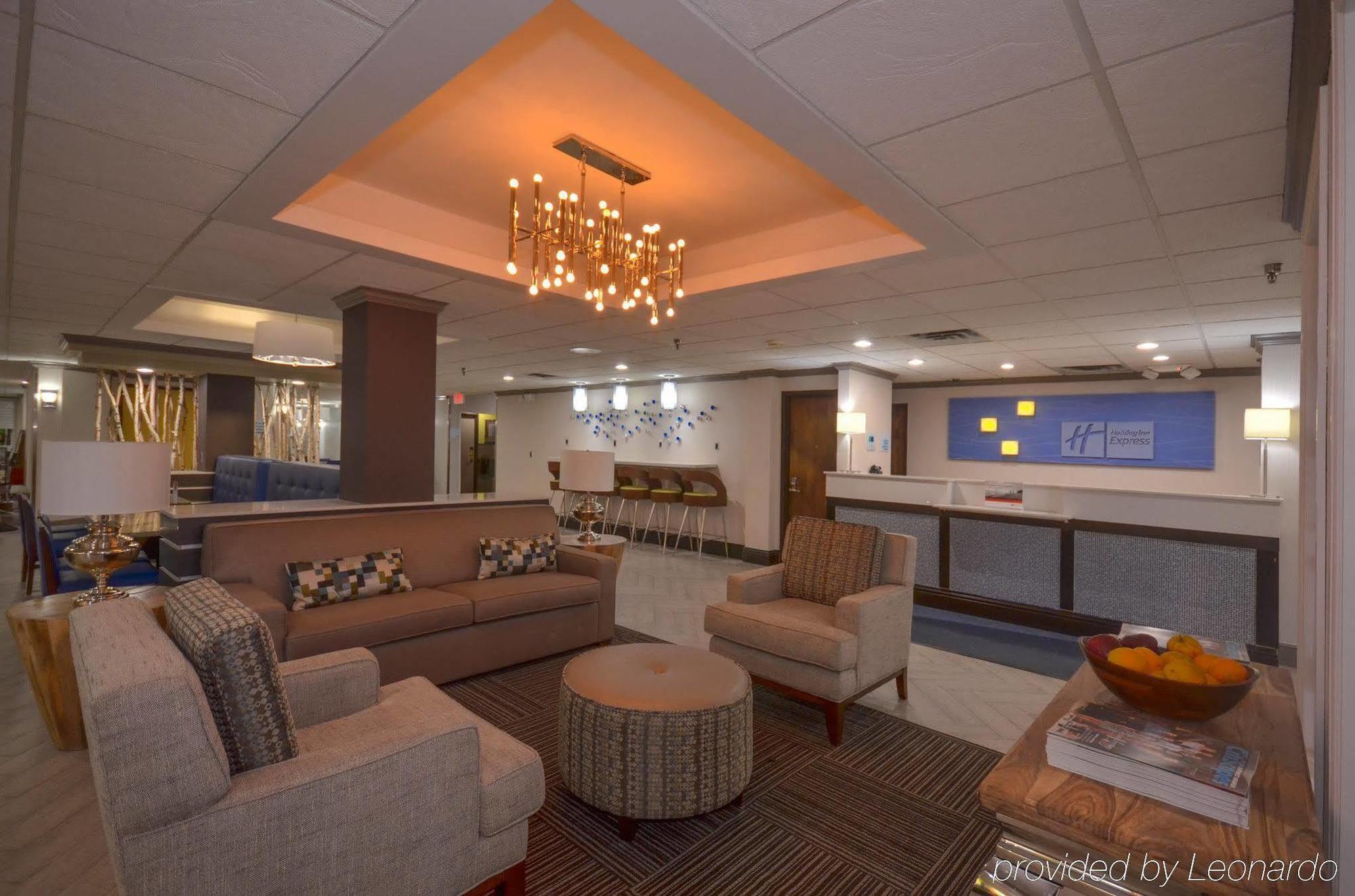 Holiday Inn Express & Suites Fayetteville University Of Arkansas Area By Ihg Eksteriør billede