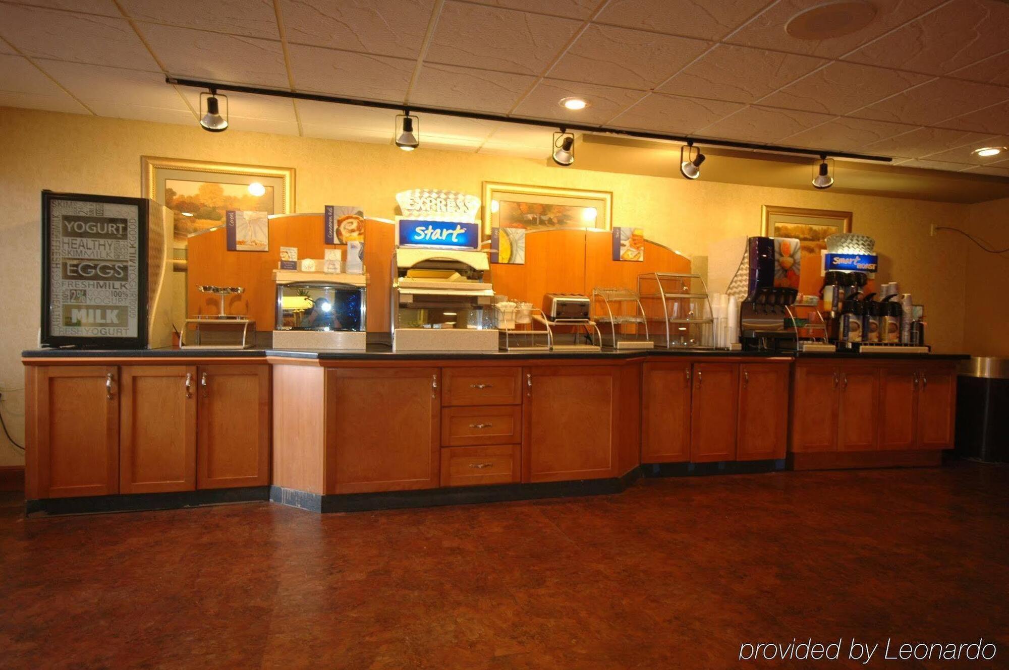 Holiday Inn Express & Suites Fayetteville University Of Arkansas Area By Ihg Eksteriør billede